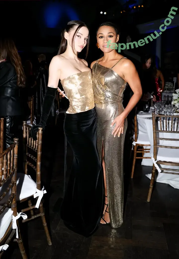 Dove Cameron nude photo #0620 (DoveCameron / darkwingdove / officialdovecameron)