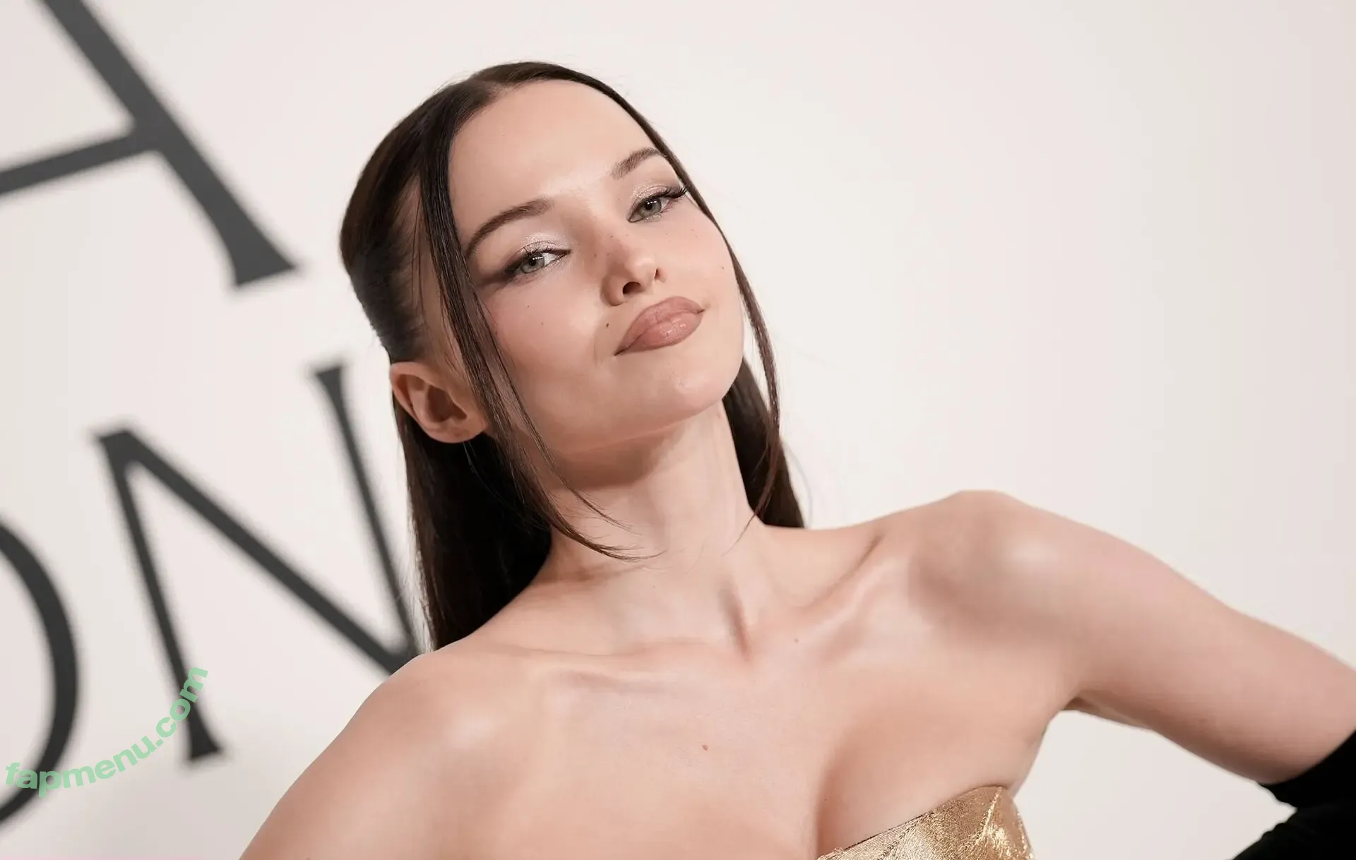 Dove Cameron nude photo #0667 (DoveCameron / darkwingdove / officialdovecameron)