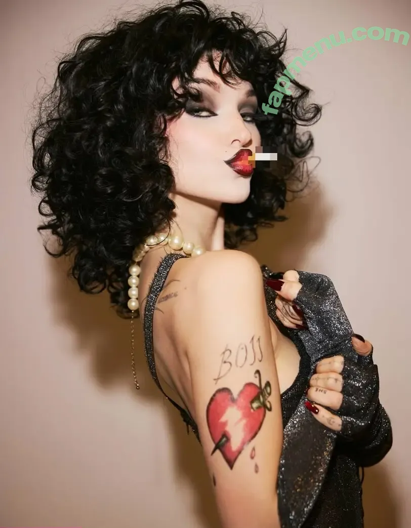 Dove Cameron nude photo #0713 (darkwingdove / dovecameron)