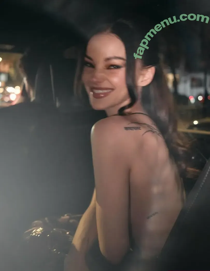 Dove Cameron nude photo #0721 (DoveCameron / darkwingdove / officialdovecameron)