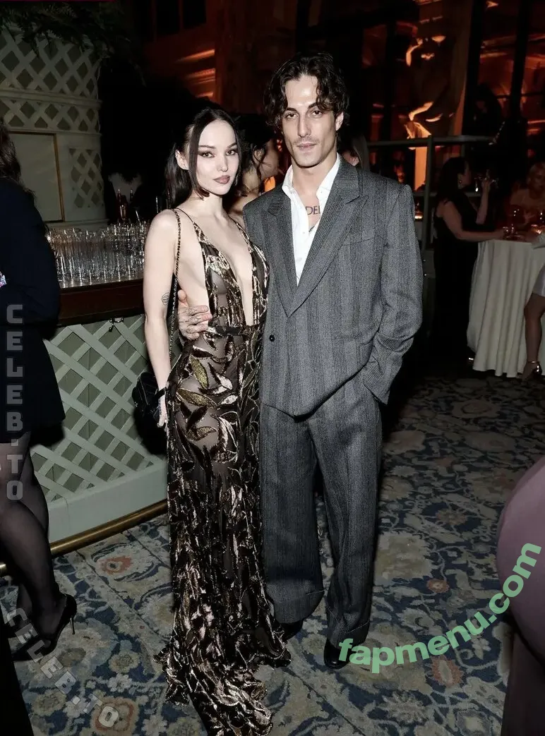 Dove Cameron nude photo #0749 (DoveCameron / darkwingdove / officialdovecameron)