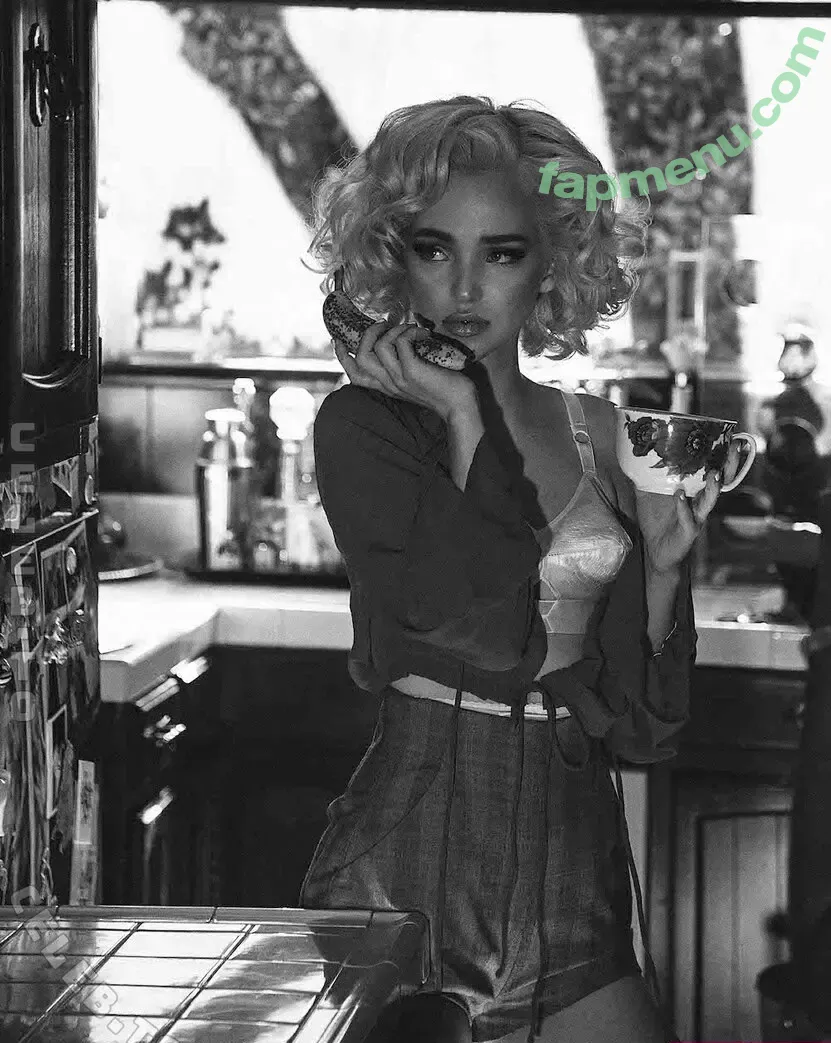 Dove Cameron nude photo #0769 (DoveCameron / darkwingdove / officialdovecameron)