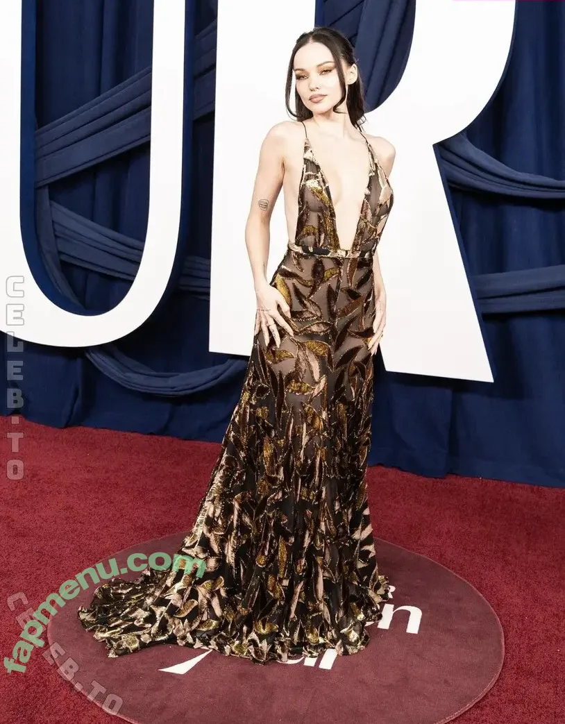 Dove Cameron nude photo #0776 (DoveCameron / darkwingdove / officialdovecameron)