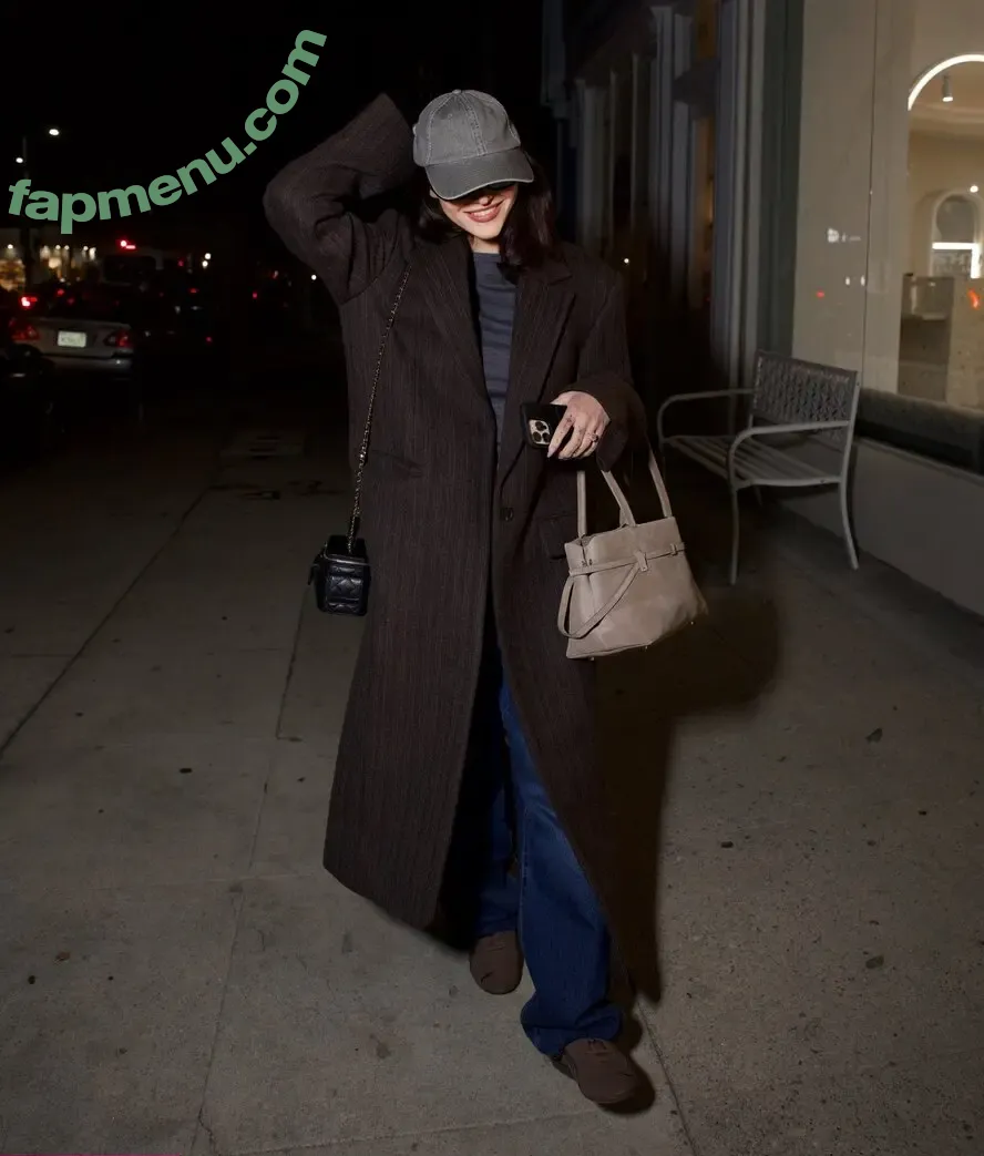 Dove Cameron nude photo #0806 (DoveCameron / darkwingdove / officialdovecameron)