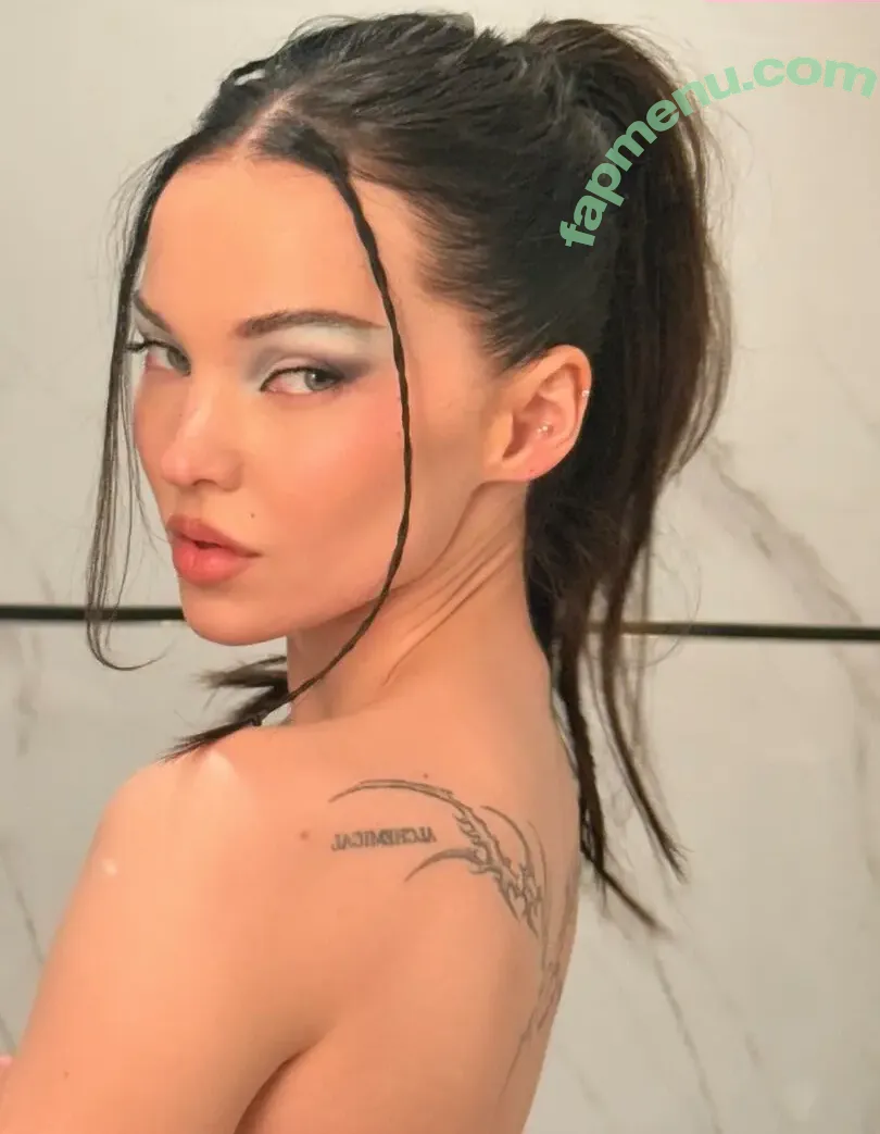 Dove Cameron nude photo #0815 (DoveCameron / darkwingdove / officialdovecameron)