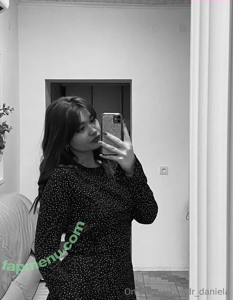 dr_daniela nude photo #0058 (dr_daniela)