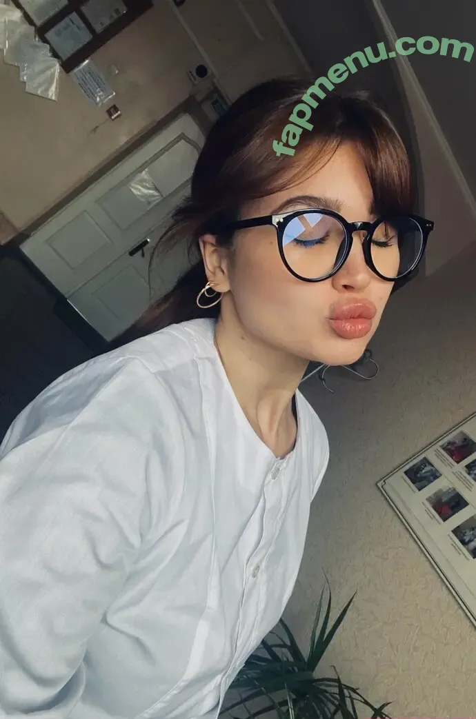 dr_daniela nude photo #0090 (dr_daniela)