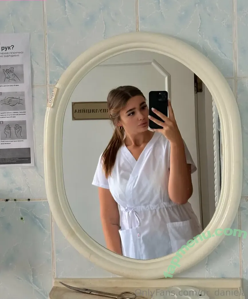 dr_daniela nude photo #0091 (dr_daniela)