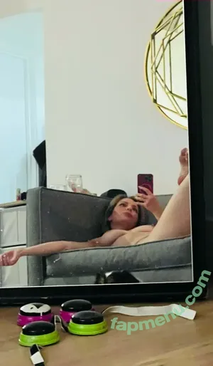 Dr. M / The Science Femme / drmthesciencefemme / thesciencefemme nude photo #0039