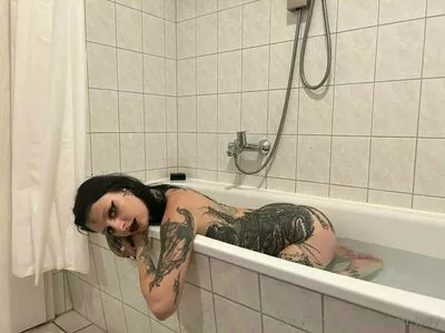 draken_lady / Lust Dragon / iamthedragonlady / yo-landi_black nude photo #0123