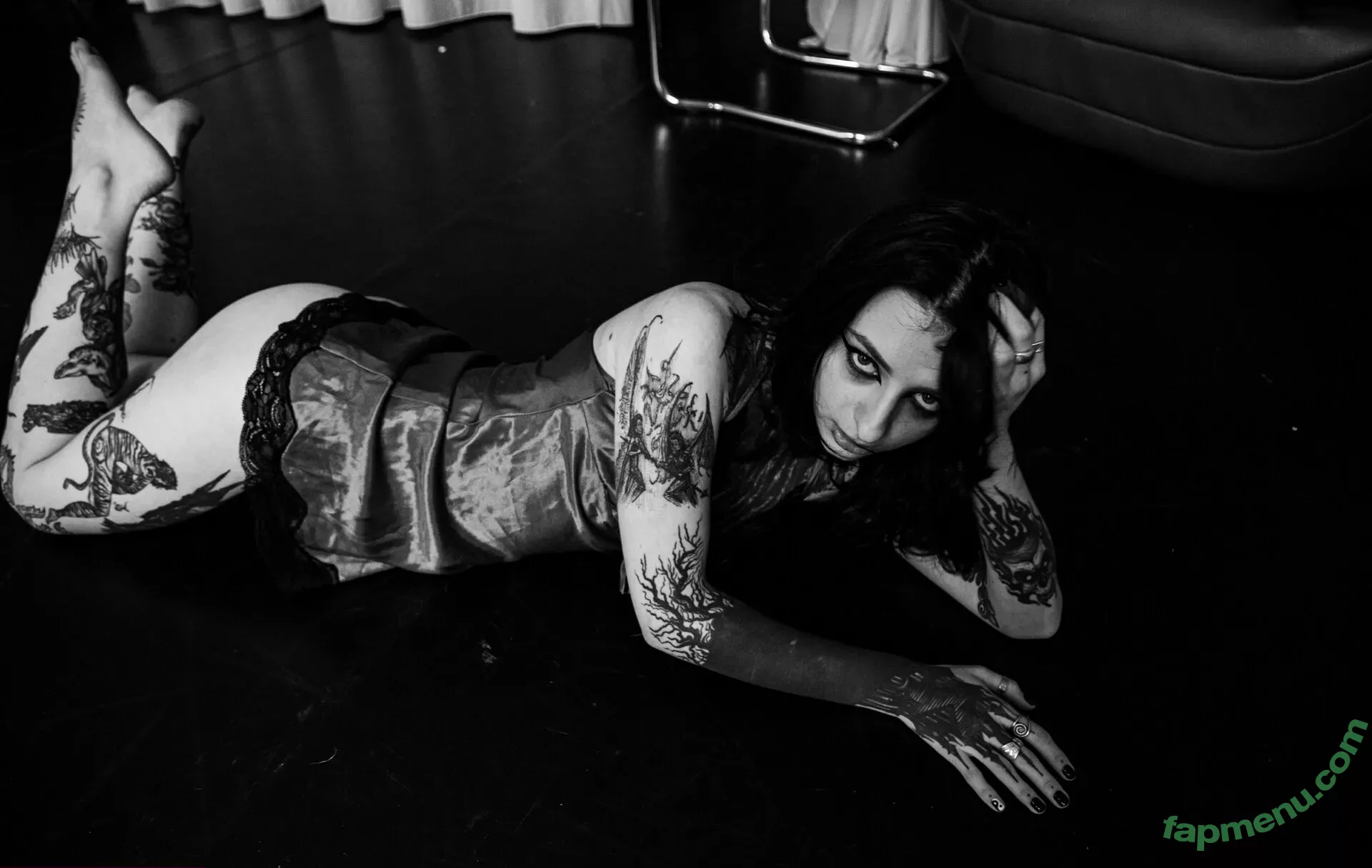 draken_lady nude photo #0006 (Lust Dragon / iamthedragonlady / yo-landi_black)