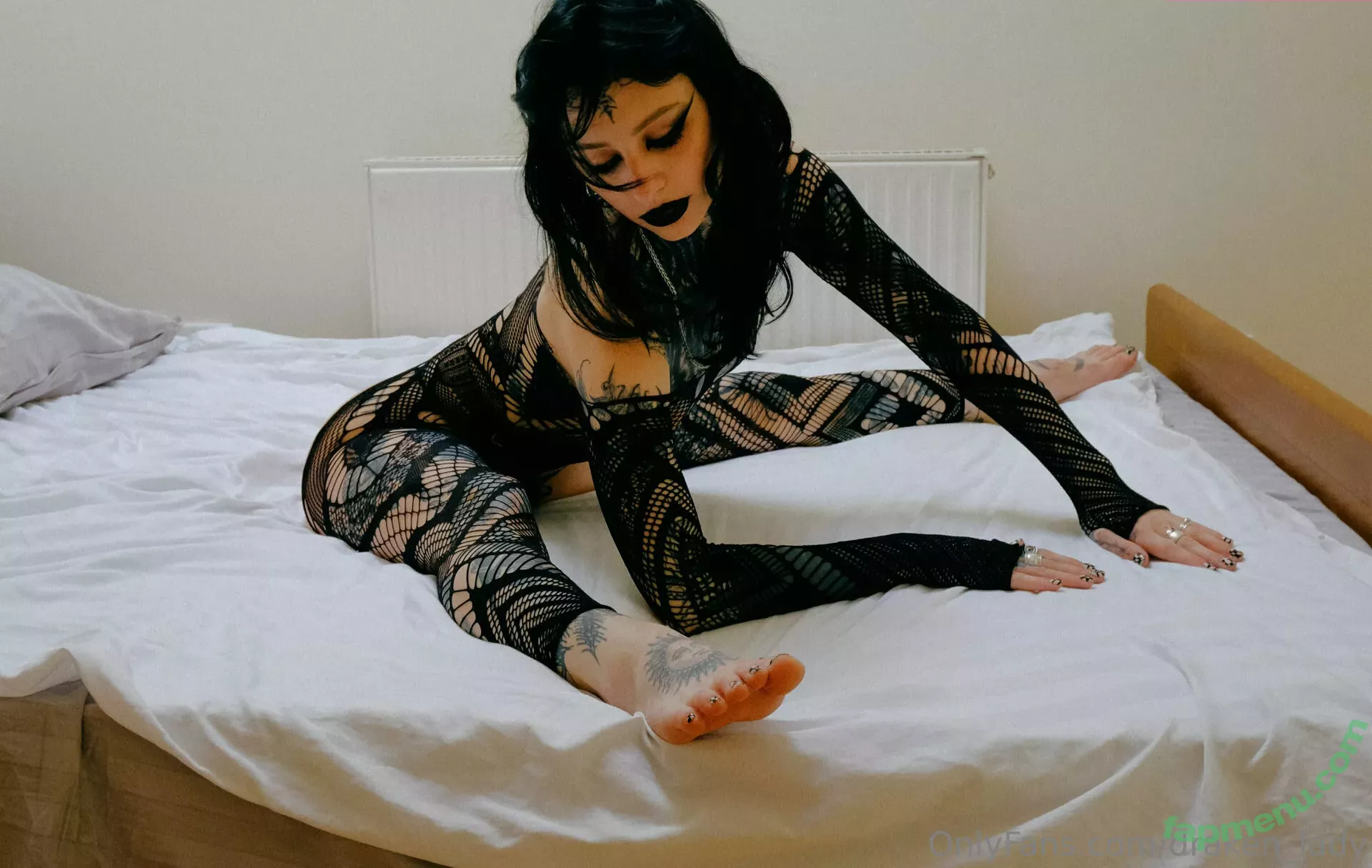 draken_lady nude photo #0236 (Lust Dragon / iamthedragonlady / yo-landi_black)