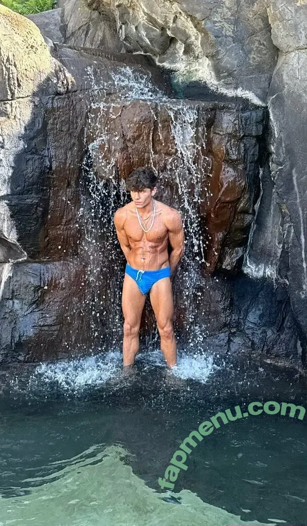 drakevonfree nude photo #0011 (drakewinfree)