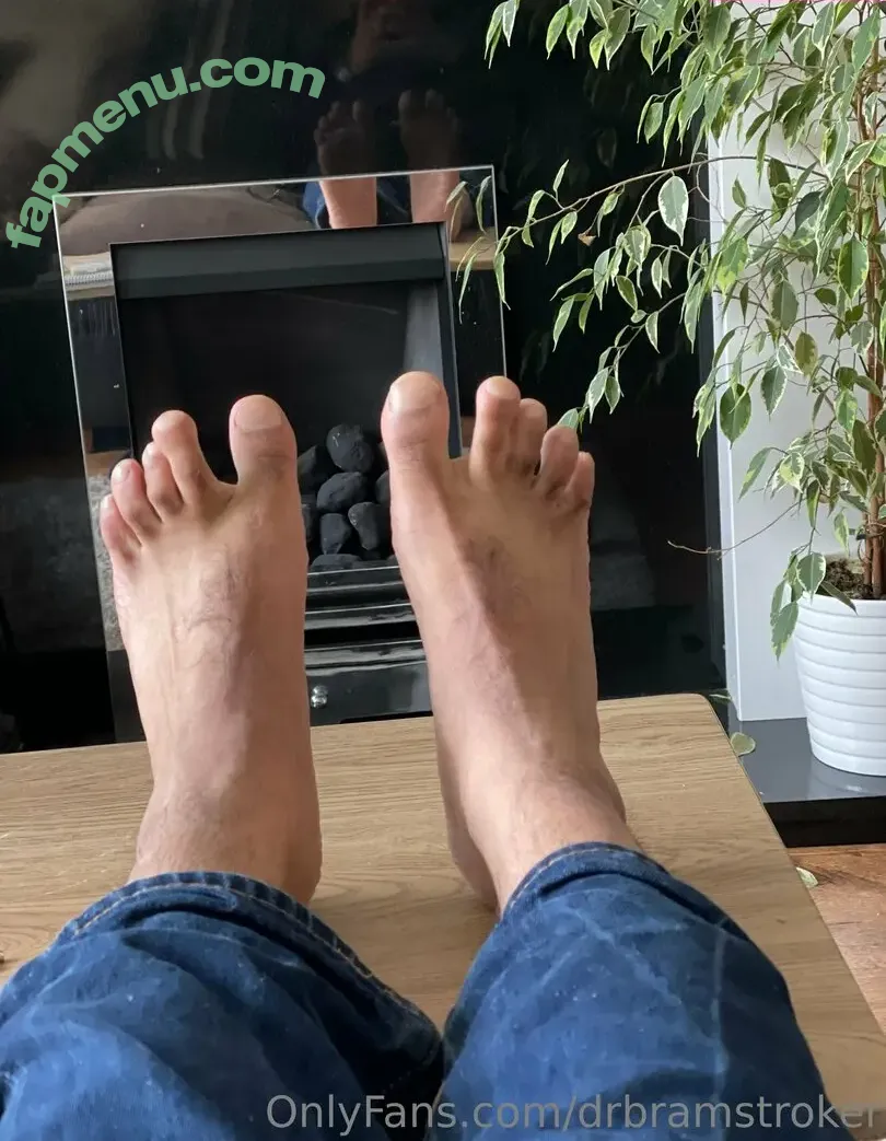 drbramstroker nude photo #0003 (thebramstroker)