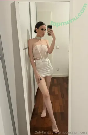 DresslessDi / cw / temptress.princess nude photo #0011