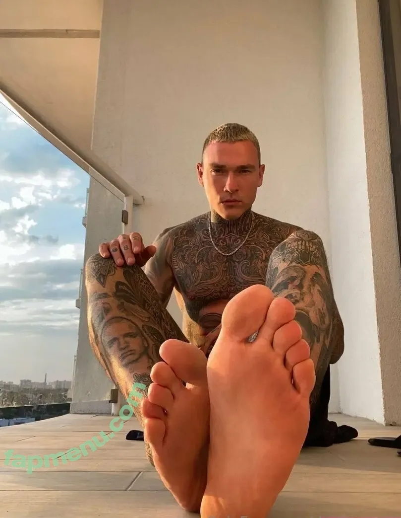 drieldotado nude photo #0060 (drieldotado)