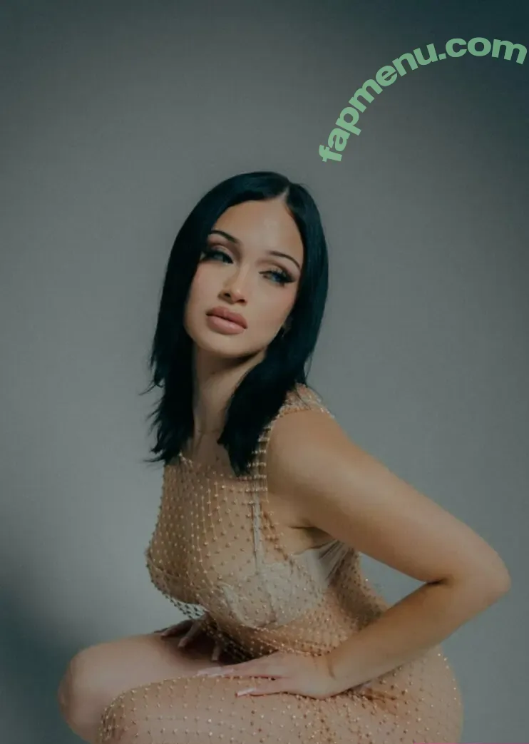 drinkswithdee nude photo #0052 (Deebellle)