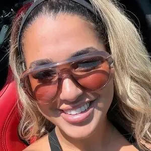 Drivewithisabella nude photo #0009