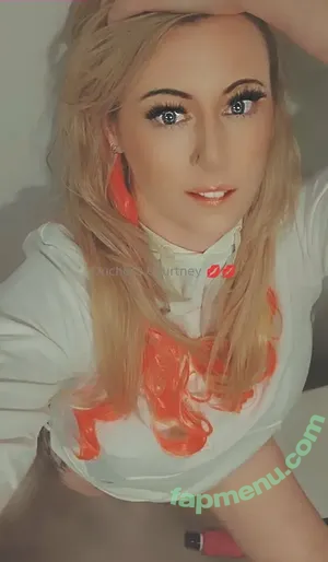  nude photo #0002