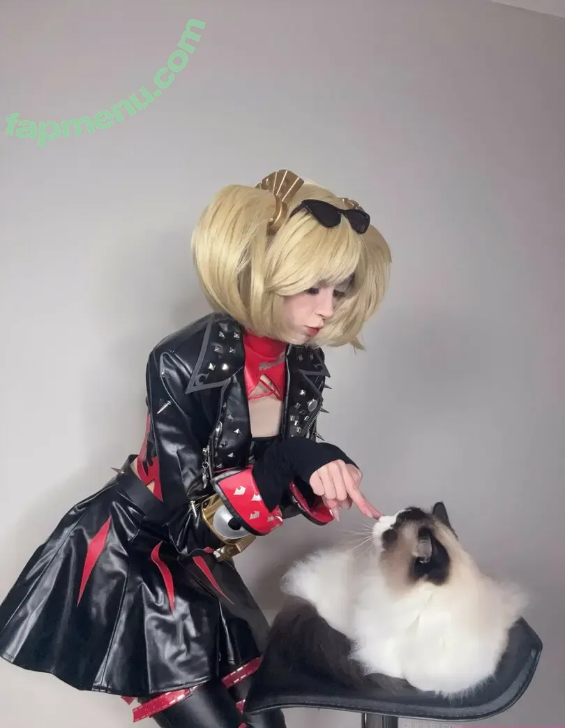 Duckie.Cos nude photo #0489 (Lexi / darlingducky / duckie_cos)