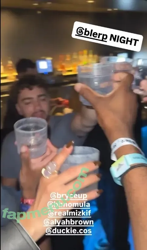 Duckie.Cos nude photo #0589 (Lexi / darlingducky / duckie_cos)