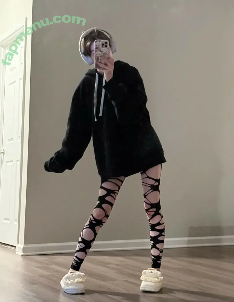 Duckie.Cos nude photo #0615 (Lexi / darlingducky / duckie_cos)