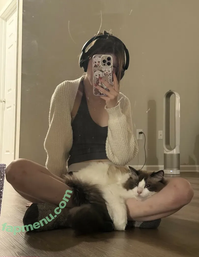 Duckie.Cos nude photo #0637 (Lexi / darlingducky / duckie_cos)