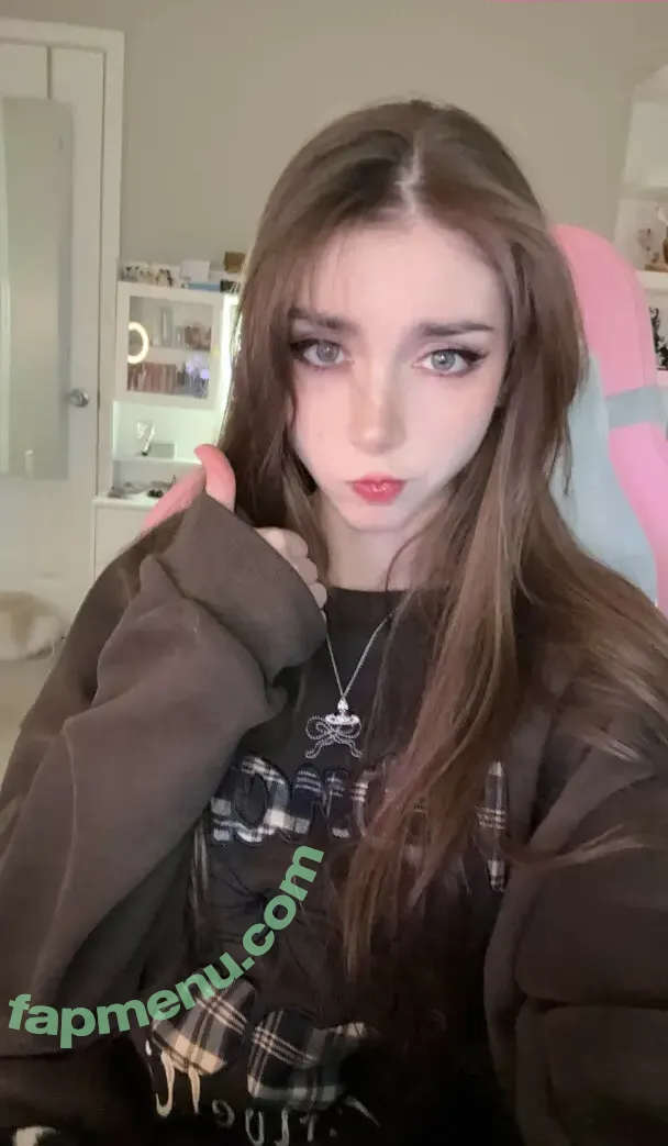 Duckie.Cos nude photo #0967 (Lexi / darlingducky / duckie_cos)