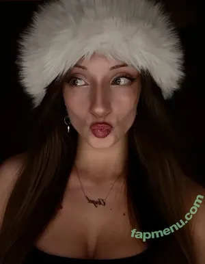 Duckiedoll nude photo #0074