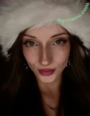 Duckiedoll nude photo #0075