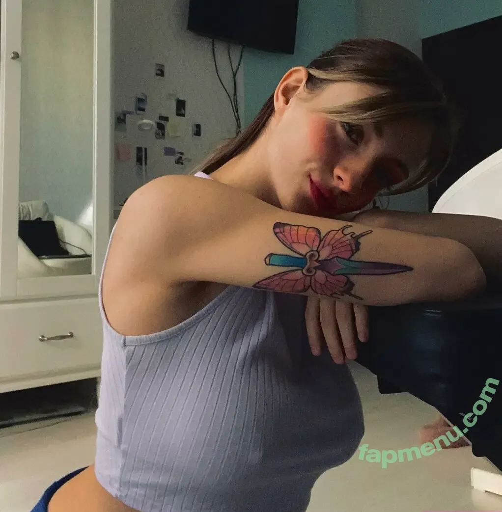 Duckiedoll nude photo #0009 (Duckiedoll)