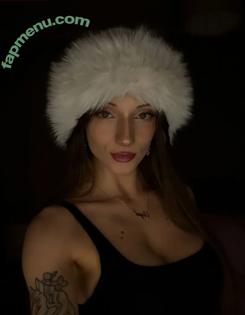 Duckiedoll nude photo #0049 (Duckiedoll)