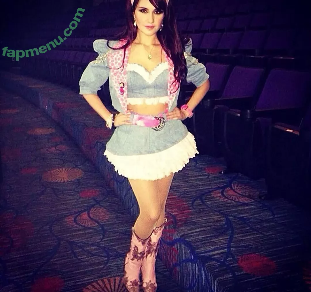 Dulce Maria nude photo #0439 (dulcemar19 / dulcemaria)