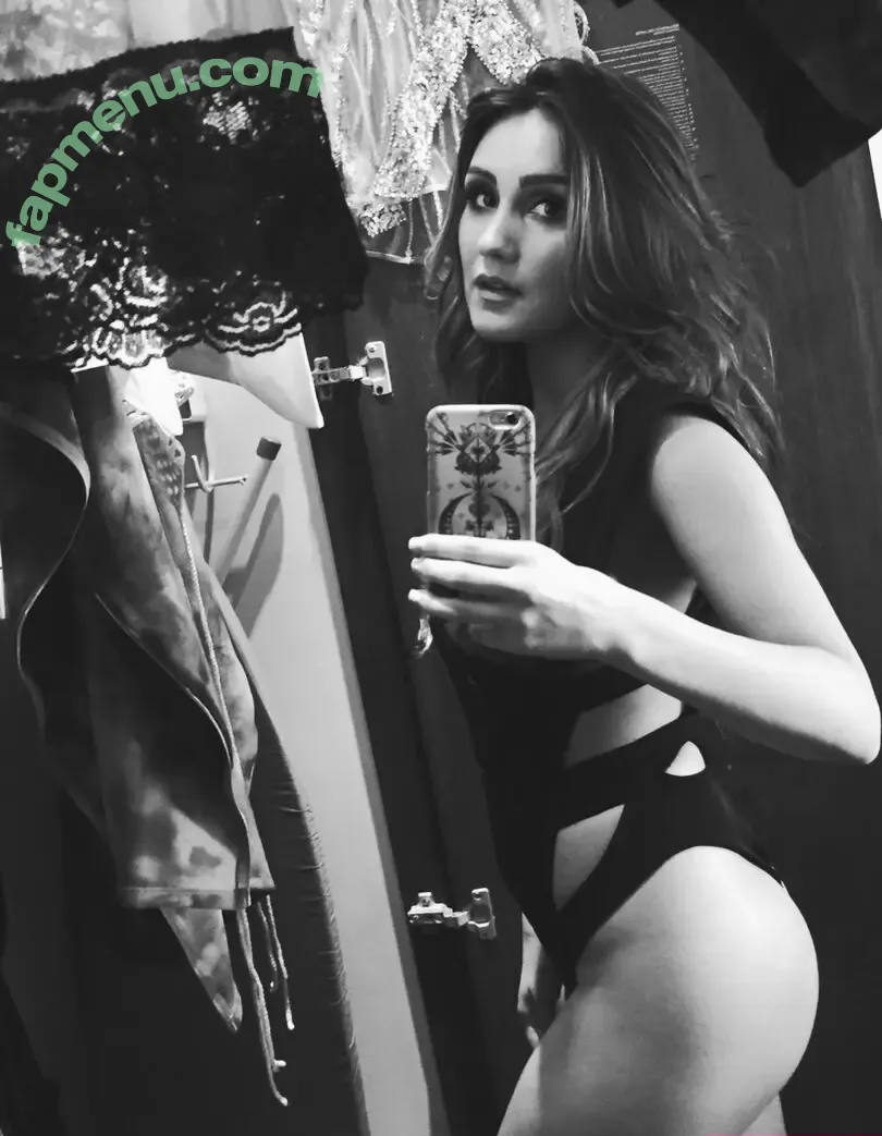 Dulce Maria nude photo #1214 (dulcemar19 / dulcemaria)