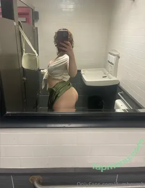 dumbcxmb / dumbbitchcap nude photo #0009