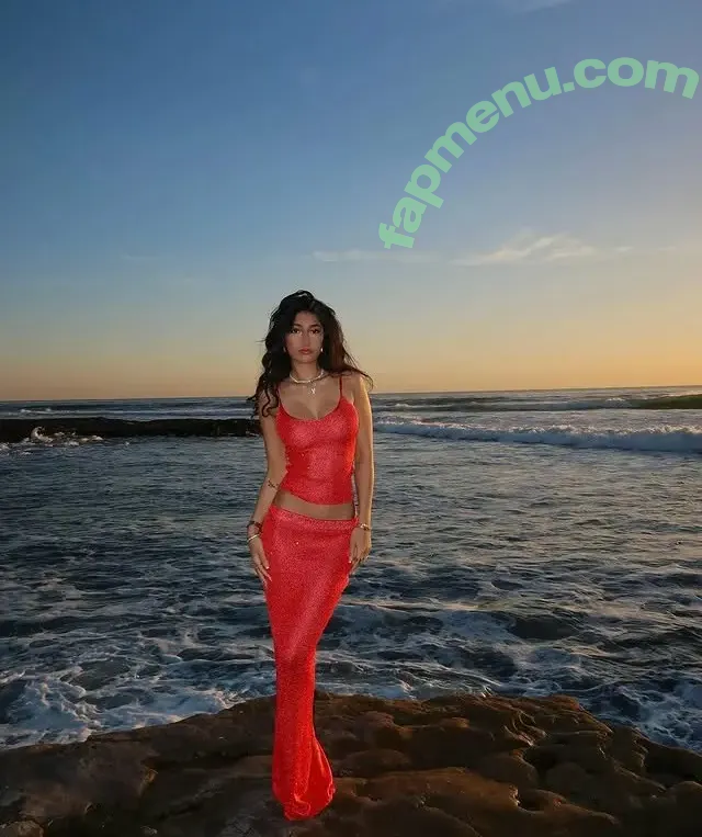 Dunia Shabani nude photo #0006 (dunia.shabani)