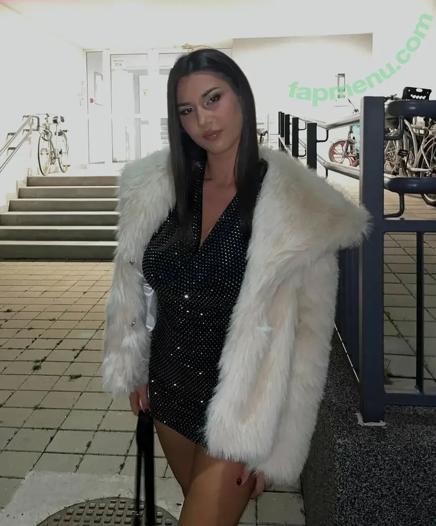 Dunja Vlajkovicc nude photo #0038 (dunjavlajkovicc)