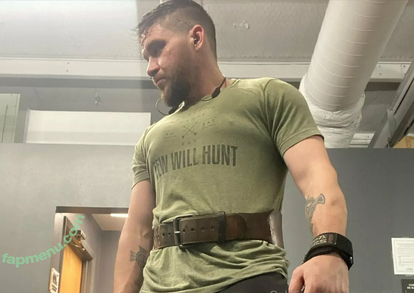dustin.fit-ish nude photo #0023 (dustinwilson.fit.ish)