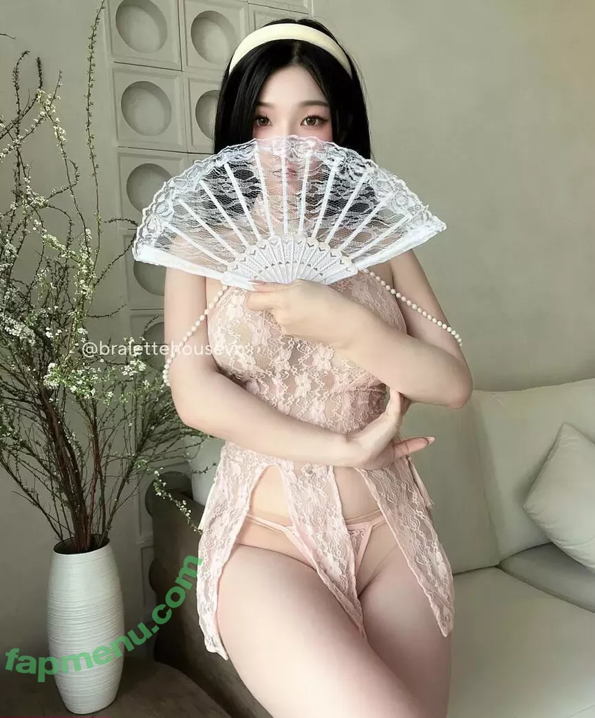 Duyenn Hipp nude photo #0959 (duyenn.hipp)