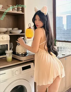 Duyenn Hipp / duyenn.hipp nude photo #1795