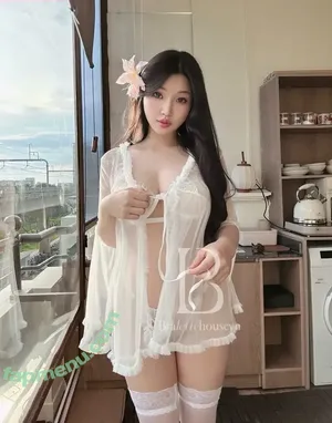 Duyenn Hipp / duyenn.hipp nude photo #1893