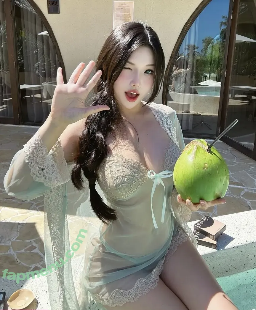 Duyenn Hipp nude photo #1282 (duyenn.hipp)