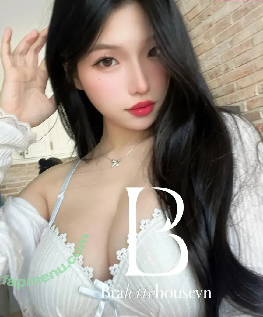 Duyenn Hipp nude photo #1450 (duyenn.hipp)