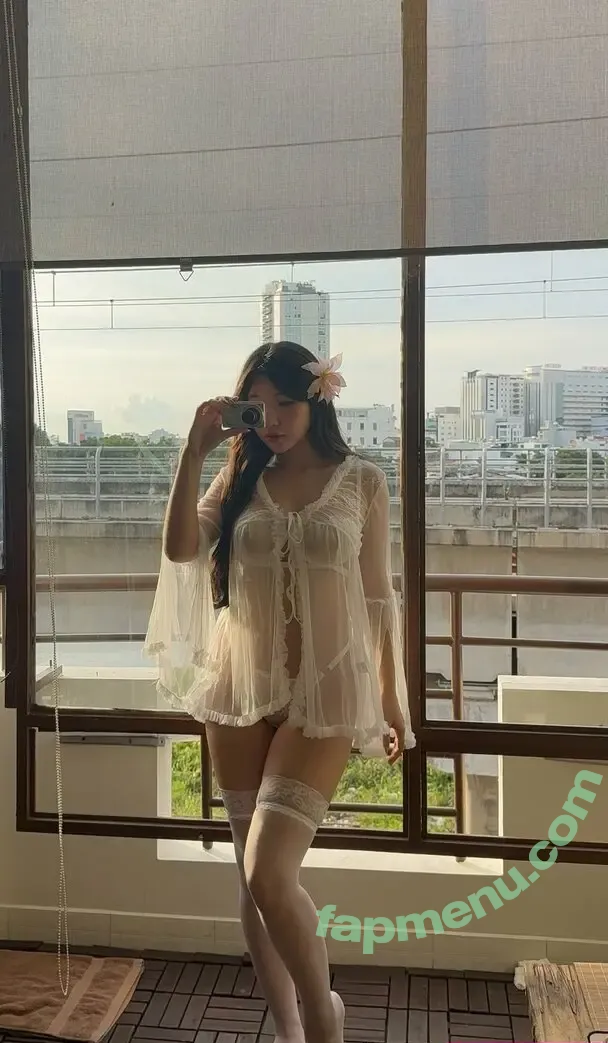 Duyenn Hipp nude photo #1771 (duyenn.hipp)