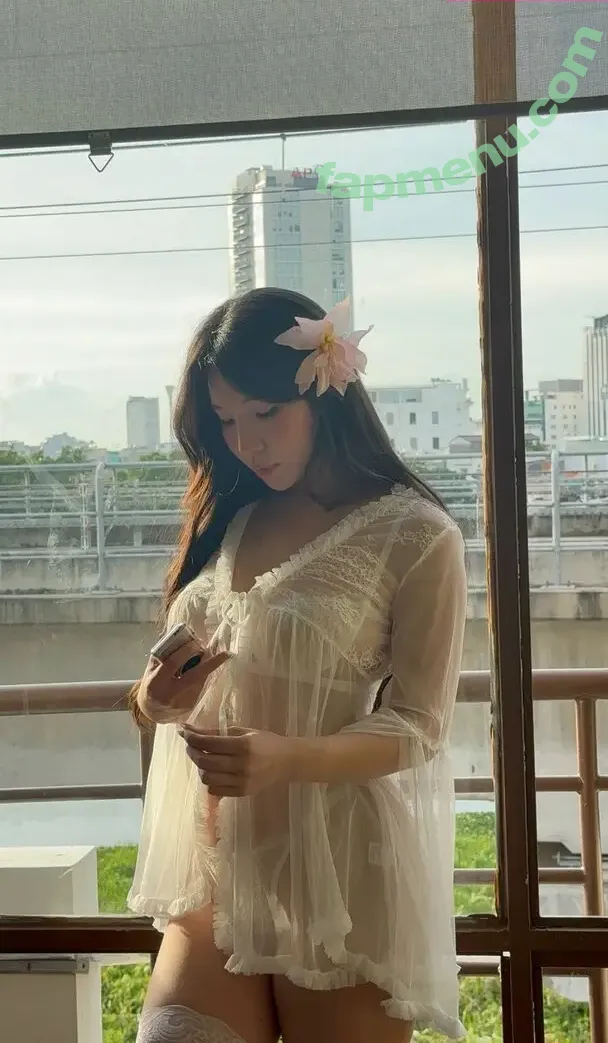 Duyenn Hipp nude photo #1772 (duyenn.hipp)