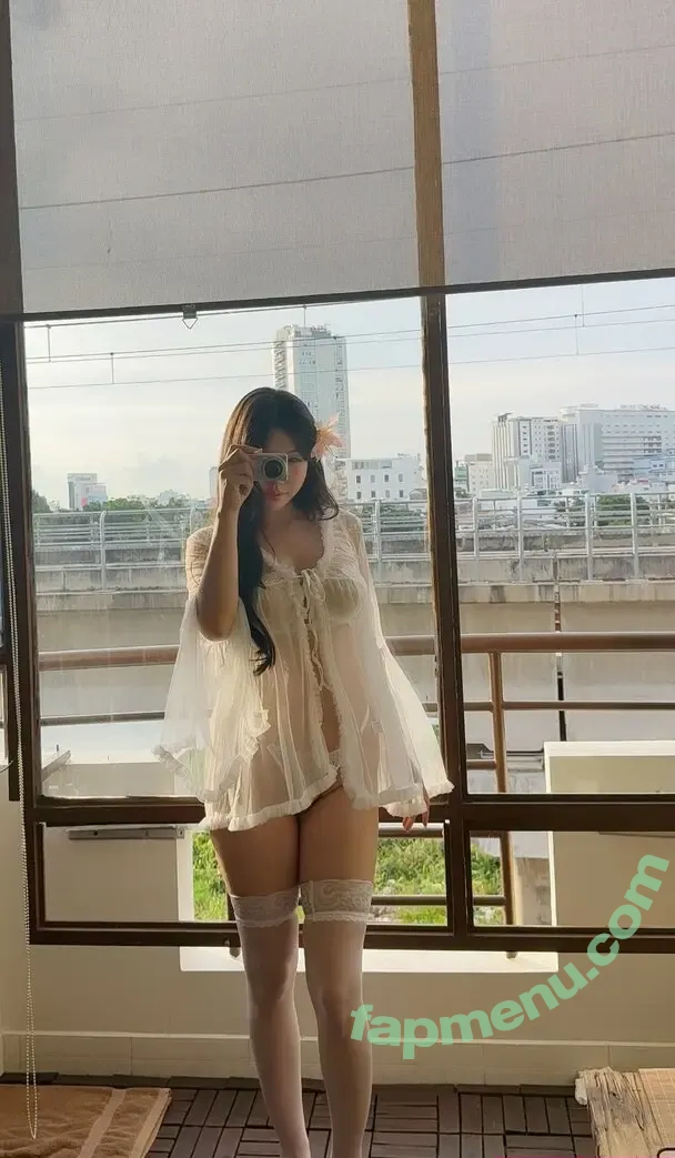 Duyenn Hipp nude photo #1773 (duyenn.hipp)