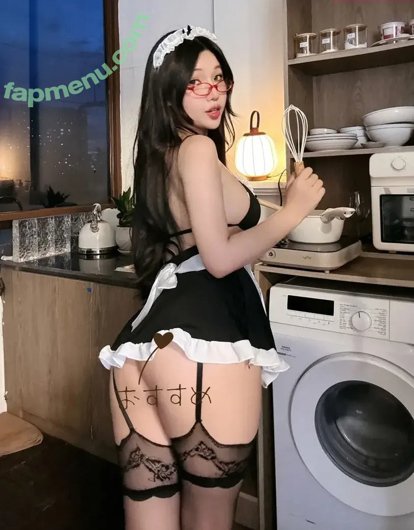 Duyenn Hipp nude photo #1808 (duyenn.hipp)