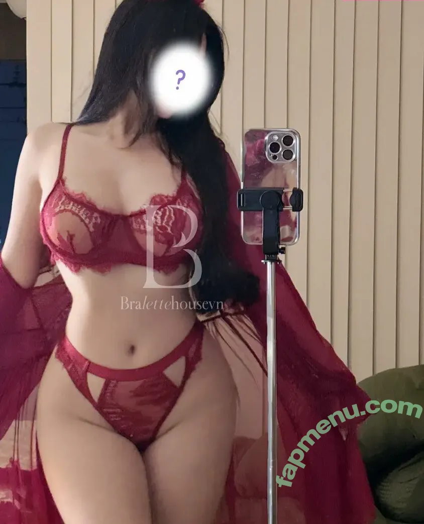 Duyenn Hipp nude photo #1831 (duyenn.hipp)