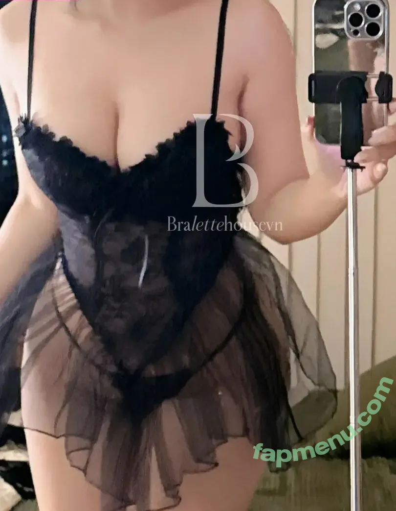 Duyenn Hipp nude photo #1870 (duyenn.hipp)