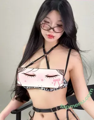 Duyenn Hipp / duyenn.hipp nude photo #2090